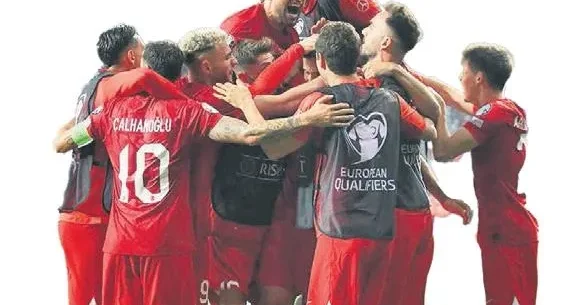BÜLENT TİMURLENK Gözümüze kestirdik!