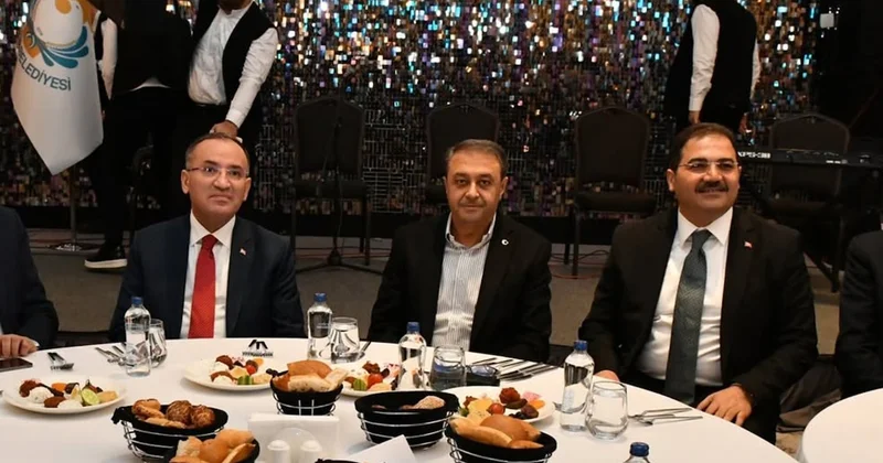 AKP’li belediye, Bekir Bozdağ için iftara 960 bin lira harcadı Sözcü Gazetesi