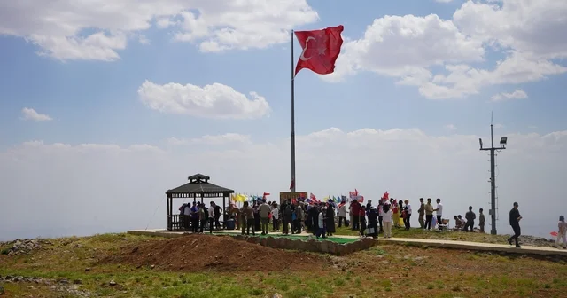 Yıllar sonra Cudi de gözyaşı ve gurur: Artık ocaklara ateş düşmesin diye omuz omuza yürüyoruz Şırnak Haberleri