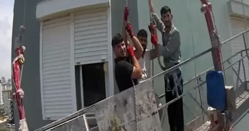 Mersin de 3 işçi iskelede mahsur kaldı: Ekipler kurtardı