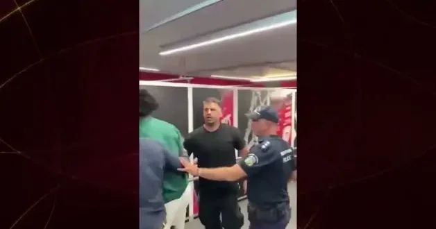 Yunan derbisinde skandal görüntüler: Maç bitti yumruklar konuştu!
