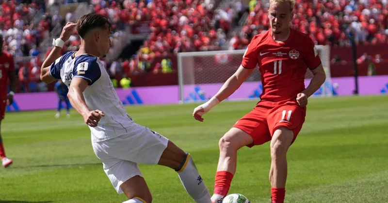 Dzekolu Bosna Hersek in galibiyet hayallerini eski Beşiktaşlı Larin yıktı