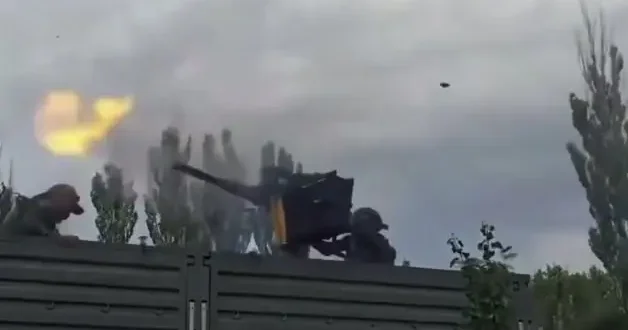 Rus askerin atış taliminde korkutan anlar!