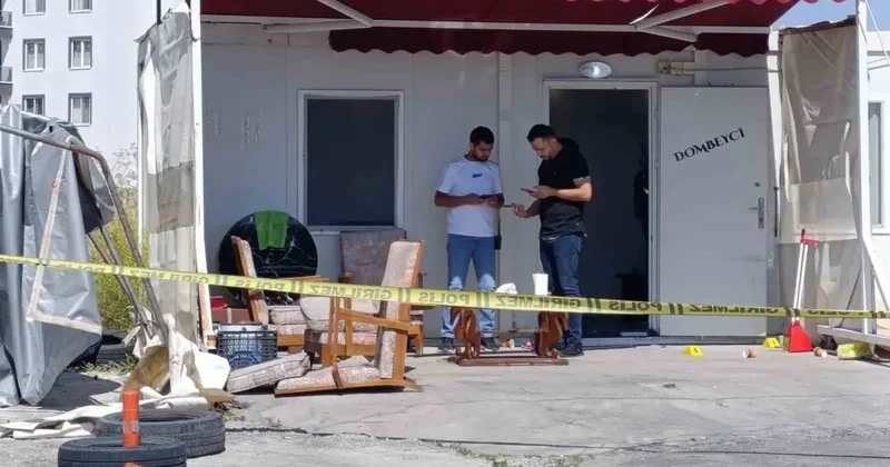 Minibüs durağına silahlı saldırı: 1 ölü, 1 yaralı