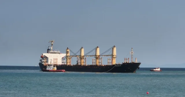 Tekirdağ da 169 metrelik gemi karaya oturdu Tekirdağ açıklarında karaya oturan 169 metrelik yük gemisini kurtarma çalışması sürüyor Tekirdağ Haberleri Habertürk Yerel Haberler