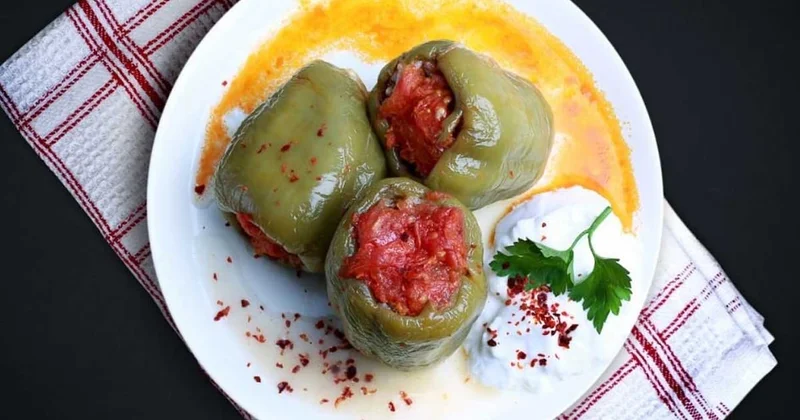 Fransızlar dolma biberi işte böyle hazırlıyorlar Sözcü Gazetesi