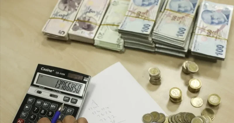 Milyonların gözü banka hesaplarında! Zamlı maaşlar ne zaman yatıyor, İşte ödeme takvimi