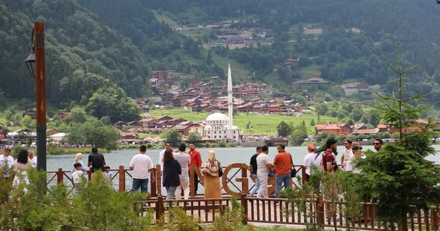 Uzungöl de turizm sezonu hareketlendi, otellerde doluluk arttı Trabzon Haberleri Habertürk Yerel Haberler