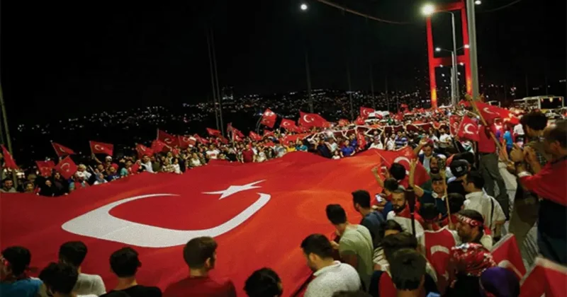 10 yıl geçti ama tehlike sürüyor: FETÖ pusuya yattı bir fırsat bekliyor