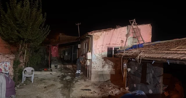 Tek başına yaşayan 78 yaşındaki adamın ocakta unuttuğu yemek evi kül etti Eskişehir Haberleri Habertürk Yerel Haberler