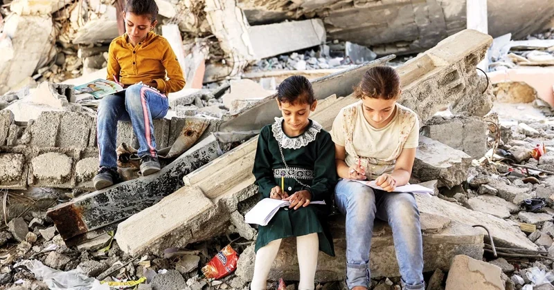 İtalyan profesörden anlamlı öneri: Barış Nobeli Gazzeli çocuklara verilsin