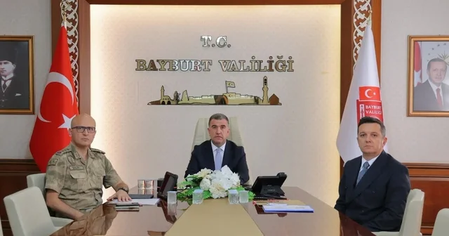 Vali Eldivan Terörsüz Türkiye gündemli güvenlik toplantısına katıldı Bayburt Haberleri Habertürk Yerel Haberler