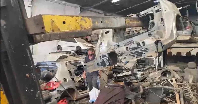 Araçların şasi numaralarını değiştiriyorlardı, 3 şüpheli gözaltında