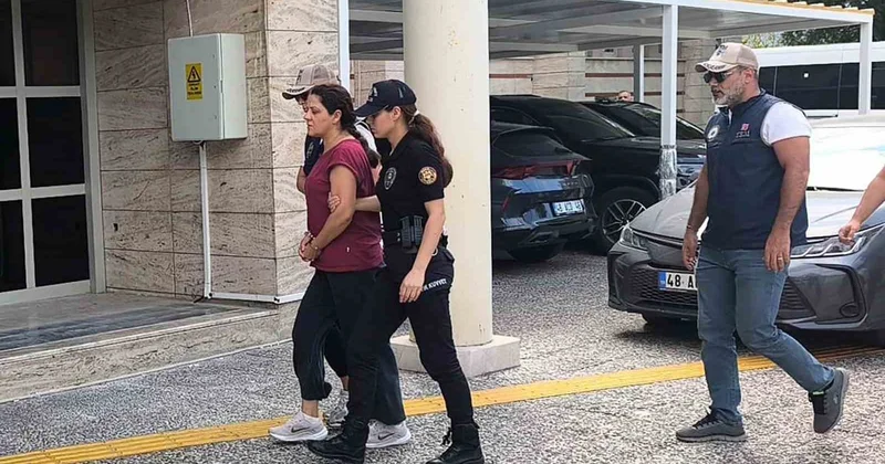 FETÖ cü Yüzbaşı nın Ablası Tutuklandı