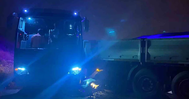 Makaslayan tır dehşet saçtı! Hurdaya dönen araçtan sağ çıkan olmadı