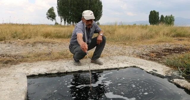 Erzurum da kuyudan çıkan suyun köpükleri alev alıyor, elleri yumuşatıyor Erzurum Haberleri Habertürk Yerel Haberler