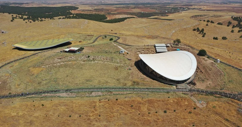 Göbeklitepe de Yeni Kazılarda 4gen Planlı Yapılar Bulundu