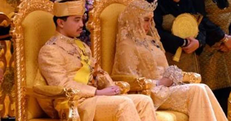 Onu masal sarayında altınlara bulayıp evlendirmişti... Sultan fermanı yazdı, adımızı lekeledin dediği dört çocuklu gelinin tüm unvanları gitti