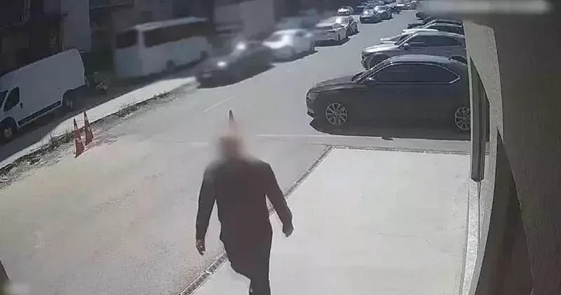 Küçükçekmece de pusetteki bebekle uyuşturucu kuryeliği yapan kadın yakalandı