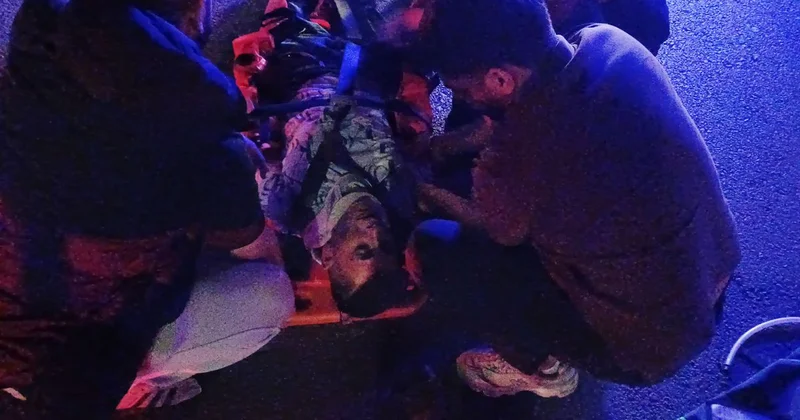 Aksaray da Polisten Kaçan Motosikletli Kırmızı Işıkta Cipe Çarptı: 16 Yaşındaki Sürücü Öldü