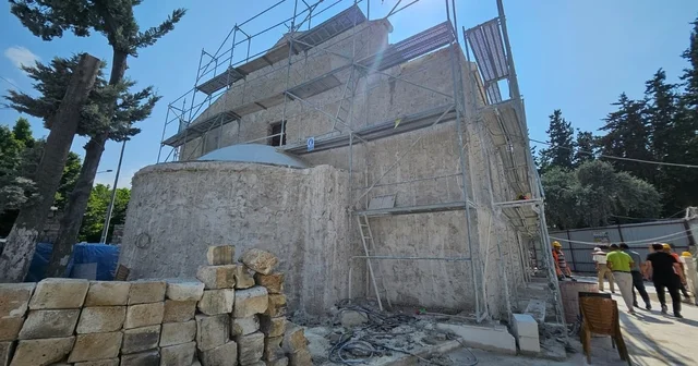 Depremde hasar gören 441 yıllık İskenderun Aziz Corc Rum Ortodoks kilisesi fotoğraflardan yola çıkılarak orijinal haliyle restore ediliyor Hatay Haberleri Habertürk Yerel Haberler