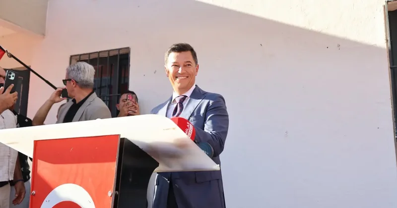 Sokakta kalırım diyen yaşlı teyzenin evini aynı gün yıkmış: Sana AK Partililer baksın