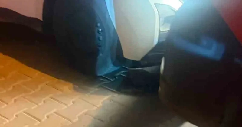 Sürücü ’dur’ ihtarına uymadı, kovalamaca kazayla bitti: Bir polis memuru yaralandı