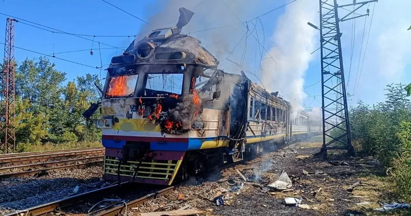Rusya, Ukrayna Polonya sınırında treni vurdu! Dakikalar önce kritik isimler geçiş yapmış