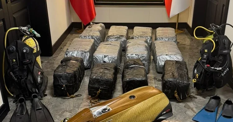 Mersin Limanı nda gemide gizlenmiş 350 kilo kokain ele geçirildi: 9 şüpheliye adli işlem