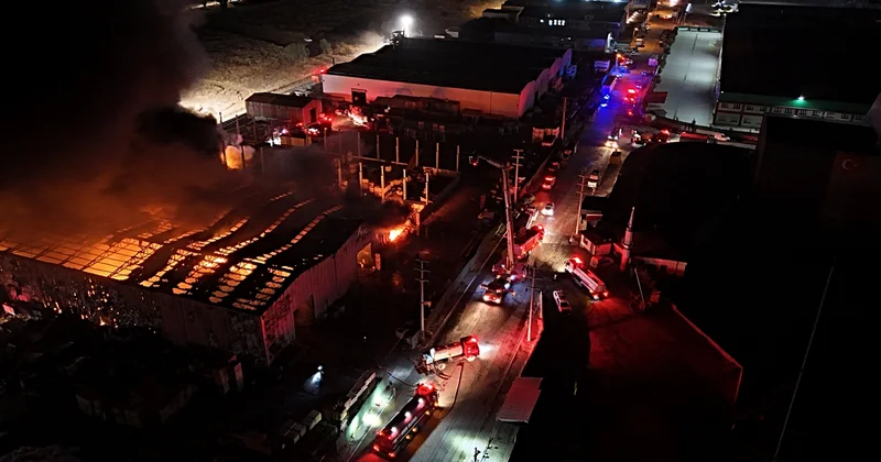 Bolu da geri dönüşüm tesisinde korkutan yangın: 5 saatte zor söndürüldü