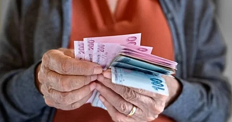 AYM de memur emeklilerinin 8 bin 77 liralık ek ödeme başvuruları birleştirildi