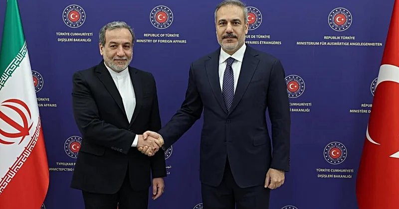 Dışişleri Bakanı Fidan, İranlı mevkidaşı Erakçi ile Hürmüz Boğazı, bölgedeki çatışmalar ve Suudi Arabistan a karşı düzenlenen saldırıları görüştü