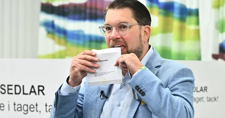 İsveç te bıçak sırtında seçim: Aşırı sağ iktidar yolunda