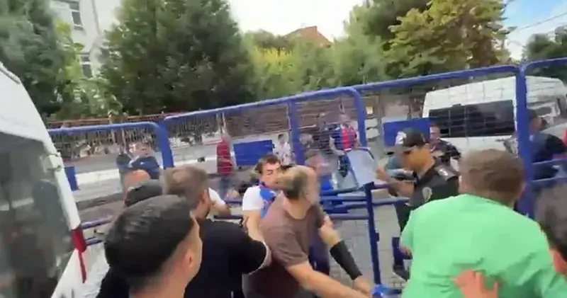 Zonguldak Kömürspor Karabük İdman Yurdu maçında taraftarlar arasında arbede