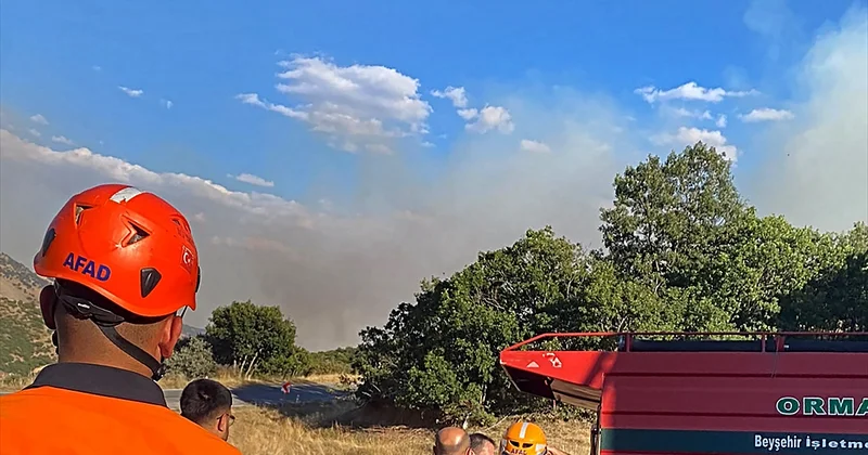 Konya Meram da orman yangınına 20 araç ve 1 helikopterle müdahale ediliyor
