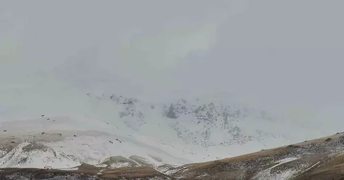 Süphan Dağı beyaza büründü