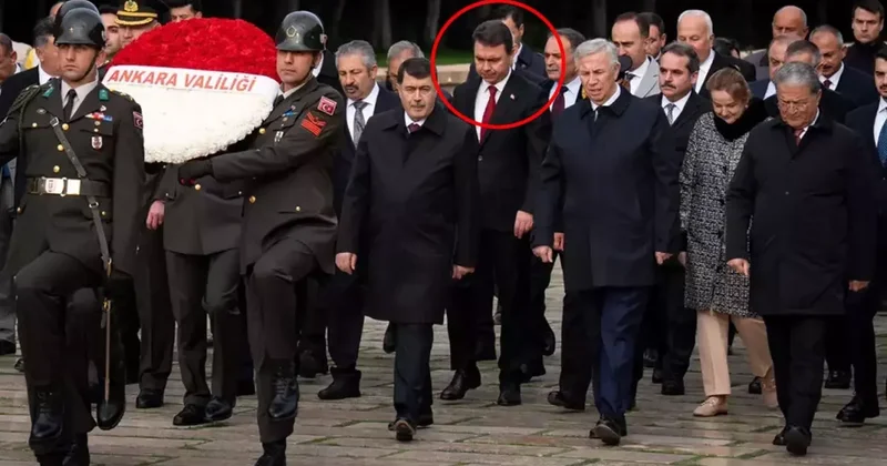 Anıtkabir deki törene damga vuran görüntü: Yavaş ve soruşturma izni isteyen başsavcı yan yana