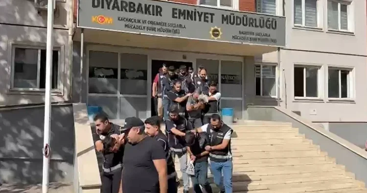 13 ilde silah kaçakçılığı operasyonunda 19 tutuklama