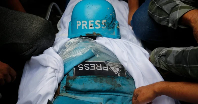 Gazze de katil İsrail in silahlandırdığı çeteler Filistinli gazeteciyi öldürdü