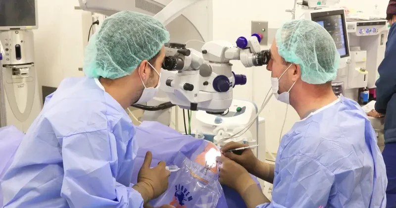 Canlı cerrahi sempozyumu: Beş klinik vaka incelendi