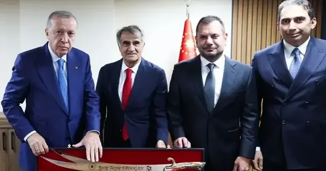 Trabzonspor Başkanı Ertuğrul Doğan Cumhurbaşkanı Recep Tayyip Erdoğan la bir araya geldi Futbol Haberleri