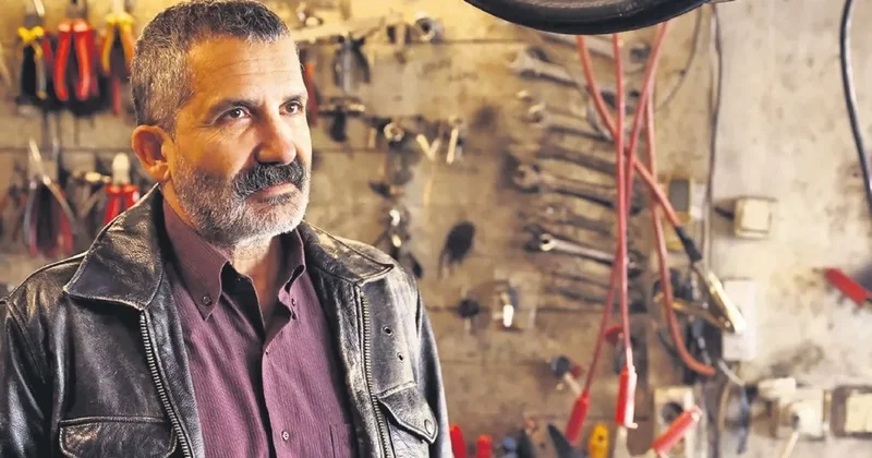 Bıyıklarını kesti dinlenmeye çekildi