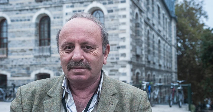 Ոչ եւս է համ­շէ­նի ու­սումնա­սիրու­թիւննե­րով ծա­նօթ ազ­գագրա­գէտ, խմբա­գիր Սեր­կէյ Վար­դա­նեանը։ Agos