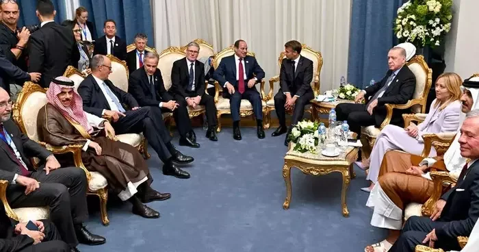 Cumhurbaşkanı Erdoğan dan Şarm El Şeyh te yoğun diplomasi trafiği: Barış Zirvesi nde kritik görüşmeler