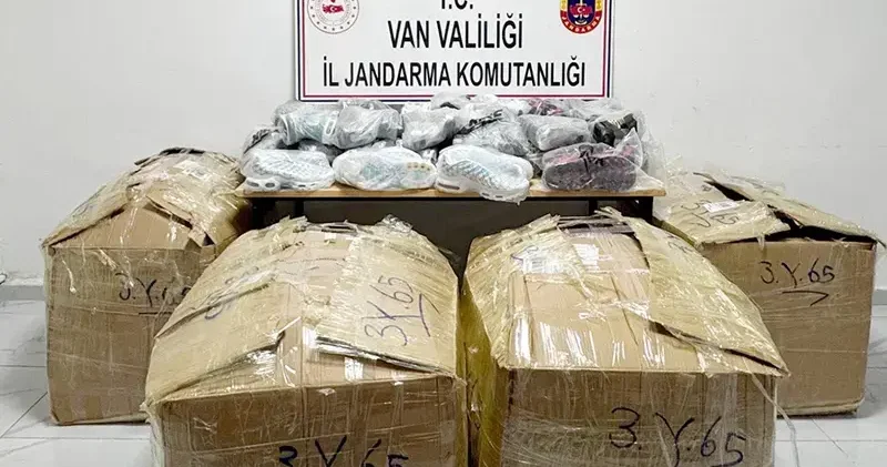 Van da 1 milyon 235 bin TL değerinde gümrük kaçağı eşya ele geçirildi