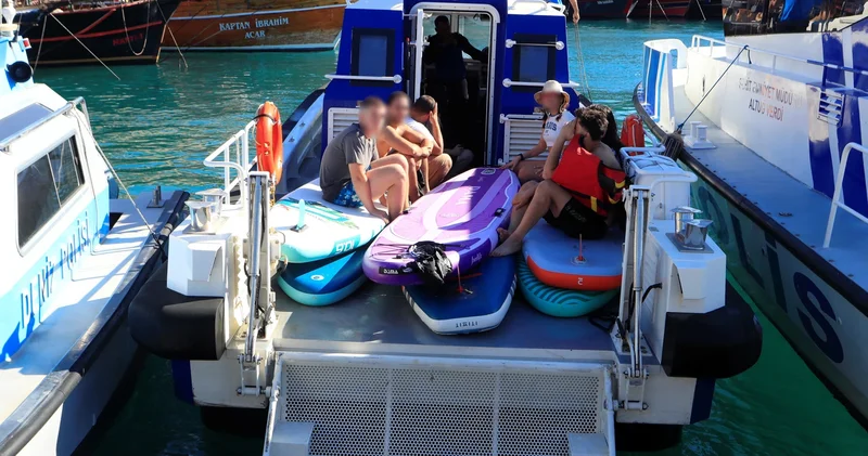 Faciaya ramak kala.... Antalya da 19 genç ölümden döndü