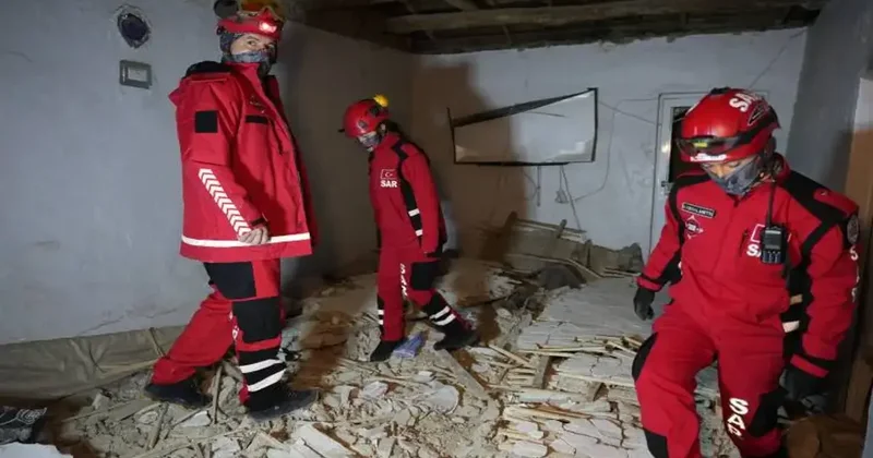 Düğün hazırlığı yaparken dehşeti yaşadılar! Evin tavanı başlarına yıkıldı: 6 yaralı
