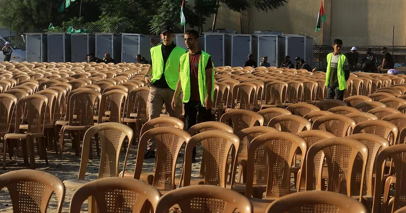 Gazze de, İsrail hapishanelerinden serbest bırakılacak Filistinli esirleri karşılama hazırlıkları yapılıyor