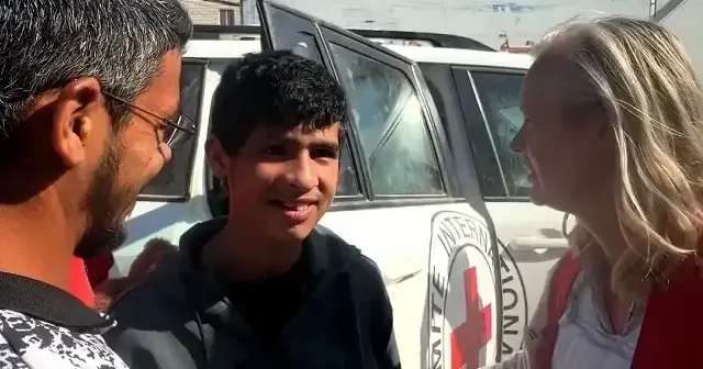 İsrail aylarca alıkoyduğu otizm hastası Filistinli genci serbest bıraktı VİDEO İZLE