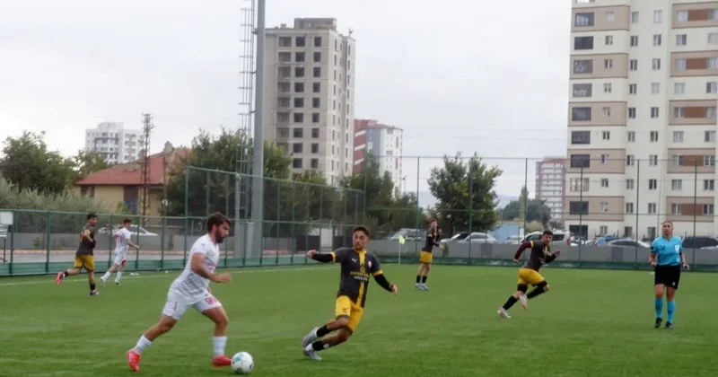 Amatörde çılgın düello! 10 golün atıldığı maçı 7 3 kazandılar